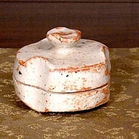 嵯峨焼落柿舎 造柿（俳句入）香合無傷共箱保証。