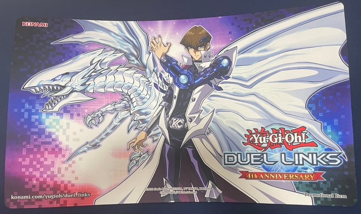 韓国限定 青眼の白龍 プレイマット 未開封 韓国限定 青眼の白龍 プレイ