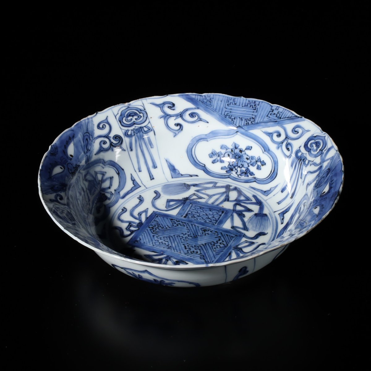 明 古染付芙蓉手七宝文輪花鉢 | LYAN ARTS' Collection online