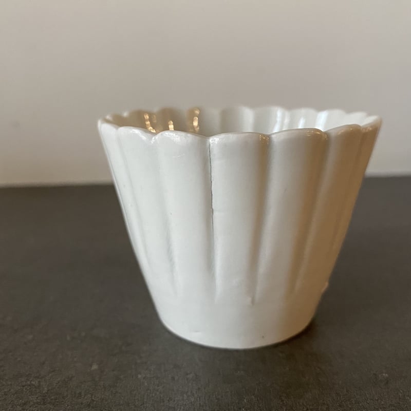 古伊万里白磁菊形猪口 | ～骨董のある暮らし～ 古伊万里 晴