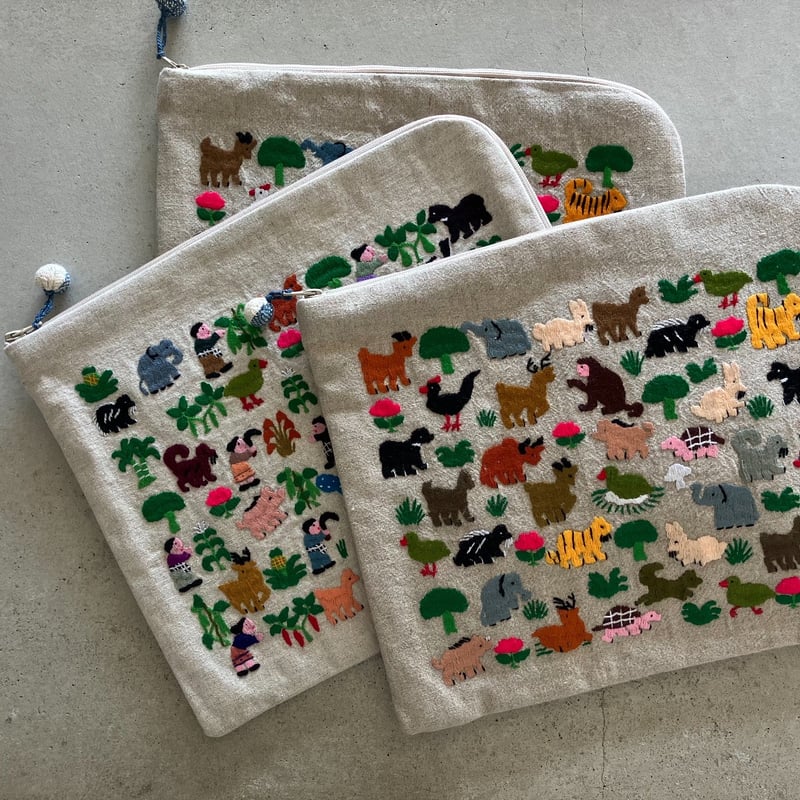 ラオス モン族 手刺繍 村の風景 アート作品 ラオス モン族 手刺繍 村