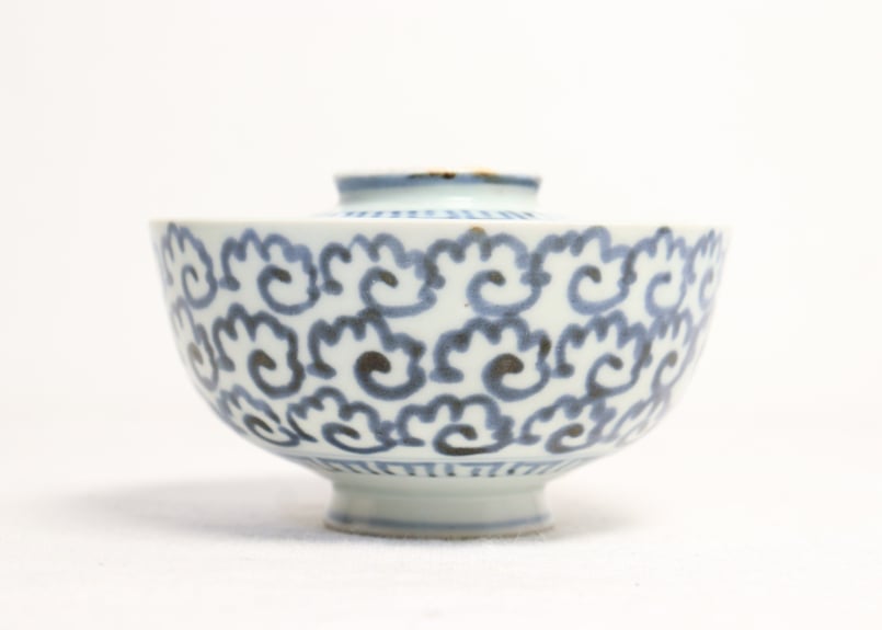 江戸中期染付雲図蓋茶碗5客組 小ニュウ,少甘手,1客高台ホツ | 吉祥寺