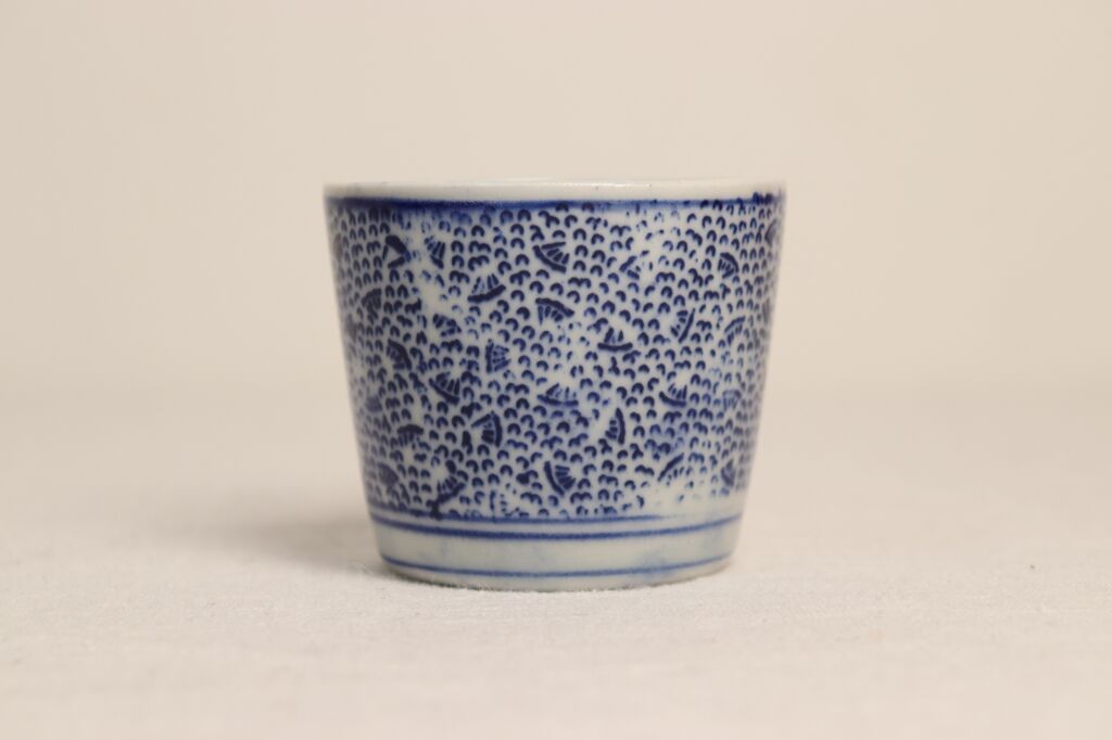 明治前期紙刷微塵唐草文そば猪口 | 吉祥寺PukuPuku