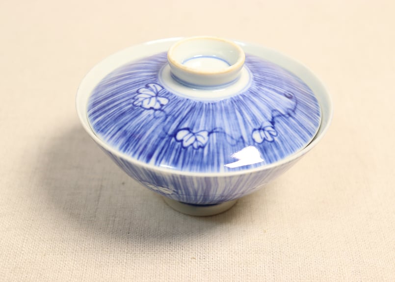 大正～昭和戦前染付縦縞に蔦図蓋茶碗① 濃いめ | 吉祥寺PukuPuku