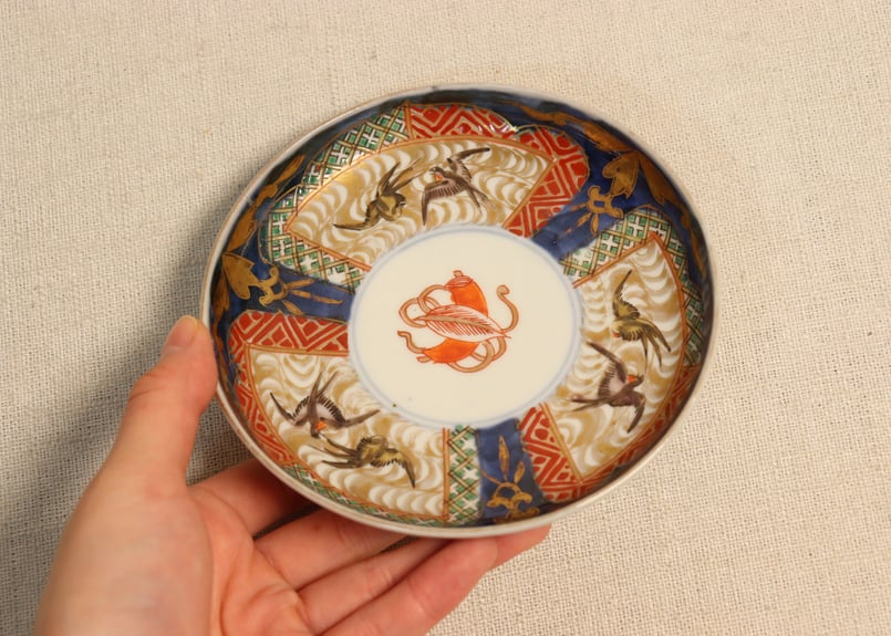 明治前期色絵三方に燕図小皿 | 吉祥寺PukuPuku