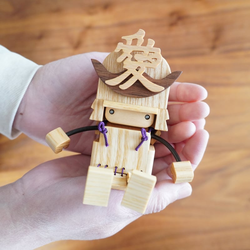 武者人形 かねつぐ君DX | 木工房 福ひで