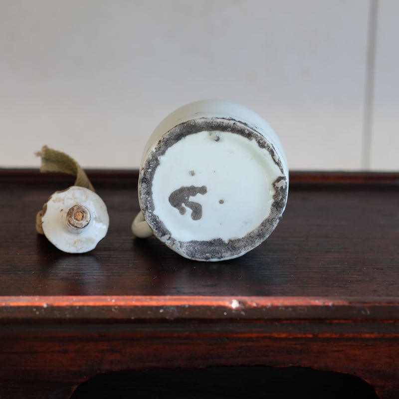 李朝白磁の灯火器 | gallery & boutique 雪月花