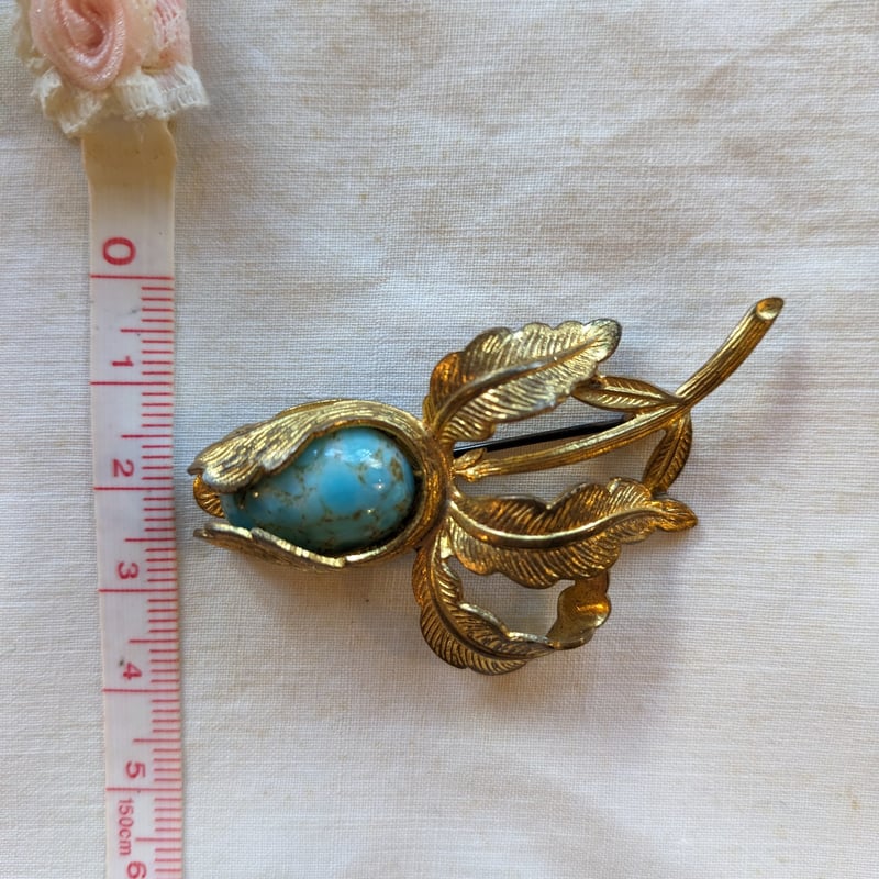 ヴィンテージのターコイズ風つぼみのブローチ | Chocolat〜ショコラ〜