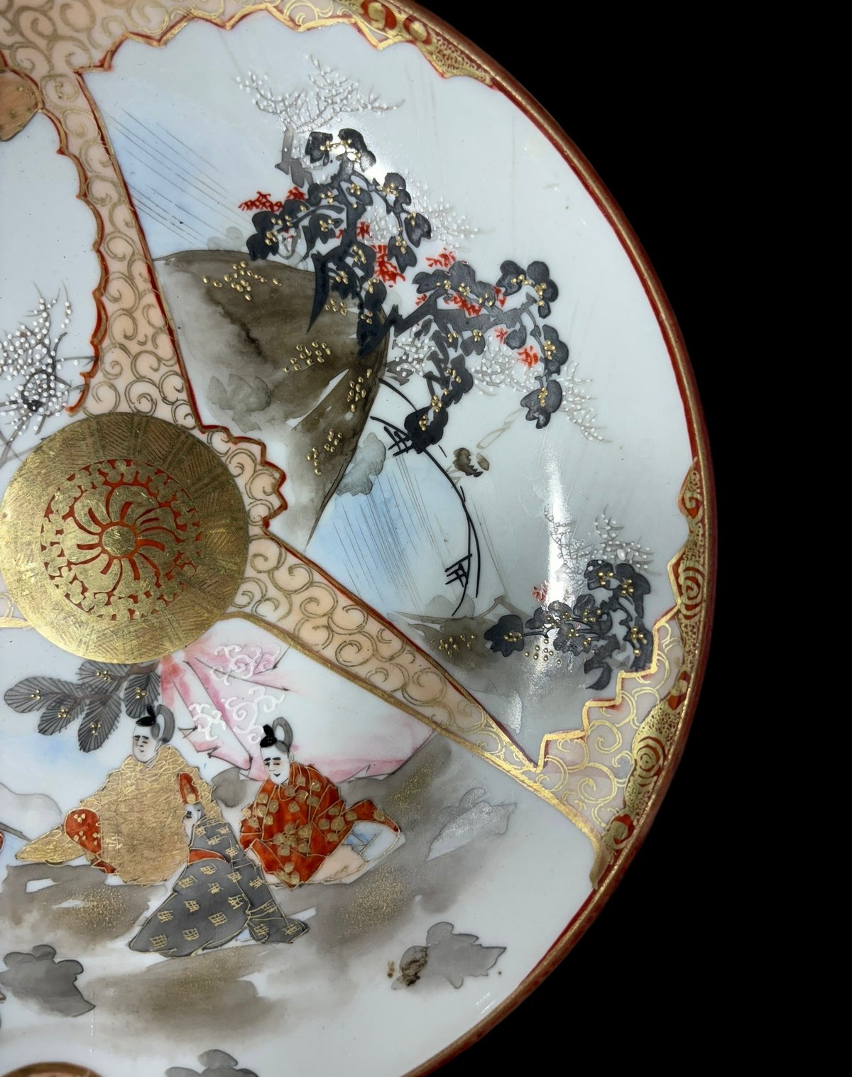 希少!!】九谷造 色絵 金彩 [松竹梅鳥文風景窓絵 粉彩人物絵] 大皿 平皿