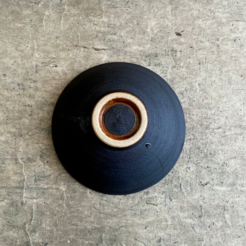 美濃焼 兵山窯 黒錆巻十草平小鉢 | MatsuBokkuri