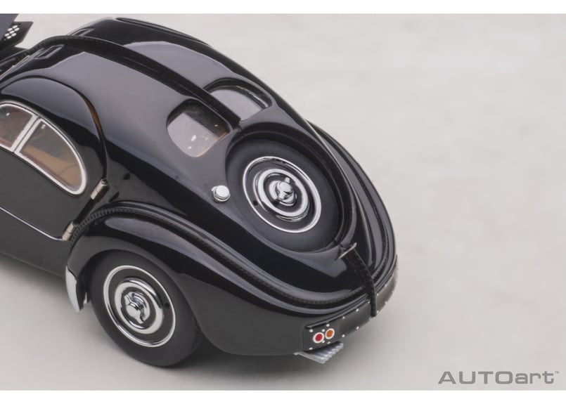 Bugatti 57SC Atlantic 黒色モデル BUGATTI Type 57SC Atlantic -