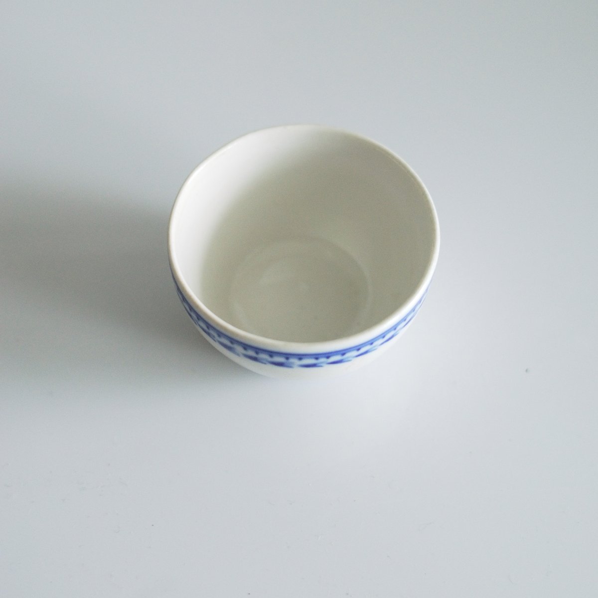 ベルギー トゥルネー窯のティー・ボウル