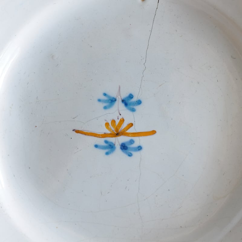 ムスティエ ヴァラージュ 小さなお花柄のお皿 φ22cm A