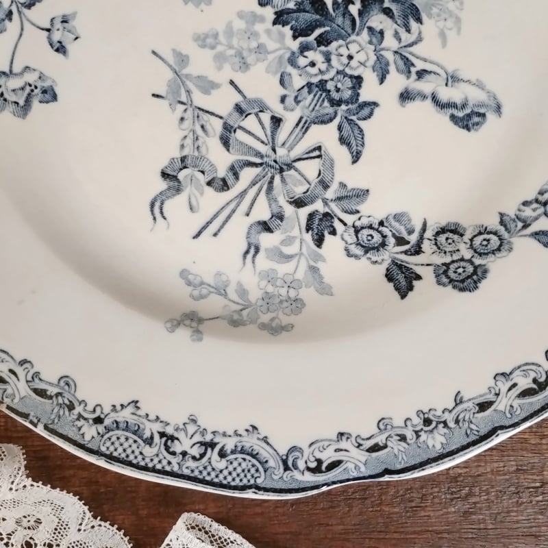 フランスアンティークプレート サルグミンヌ フォンタンジュ青 右下