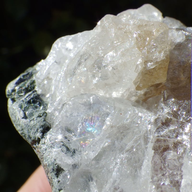 ロシア産 フェナカイト 虹入り シナジーpt ワールドラビリンス