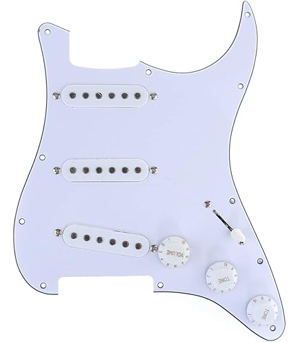Amazon | Musiclily Basic 11穴ストラト配線済みピックガードSSS搭載