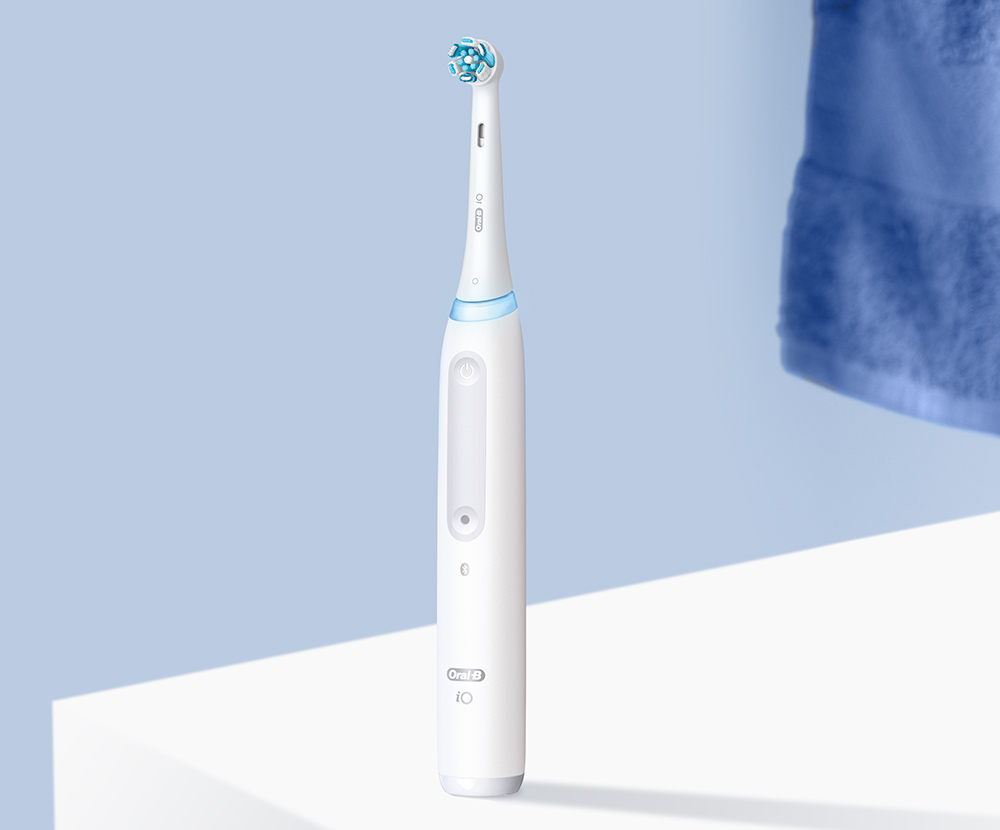 iO4 | 電動歯ブラシ【ブラウンオーラルB】