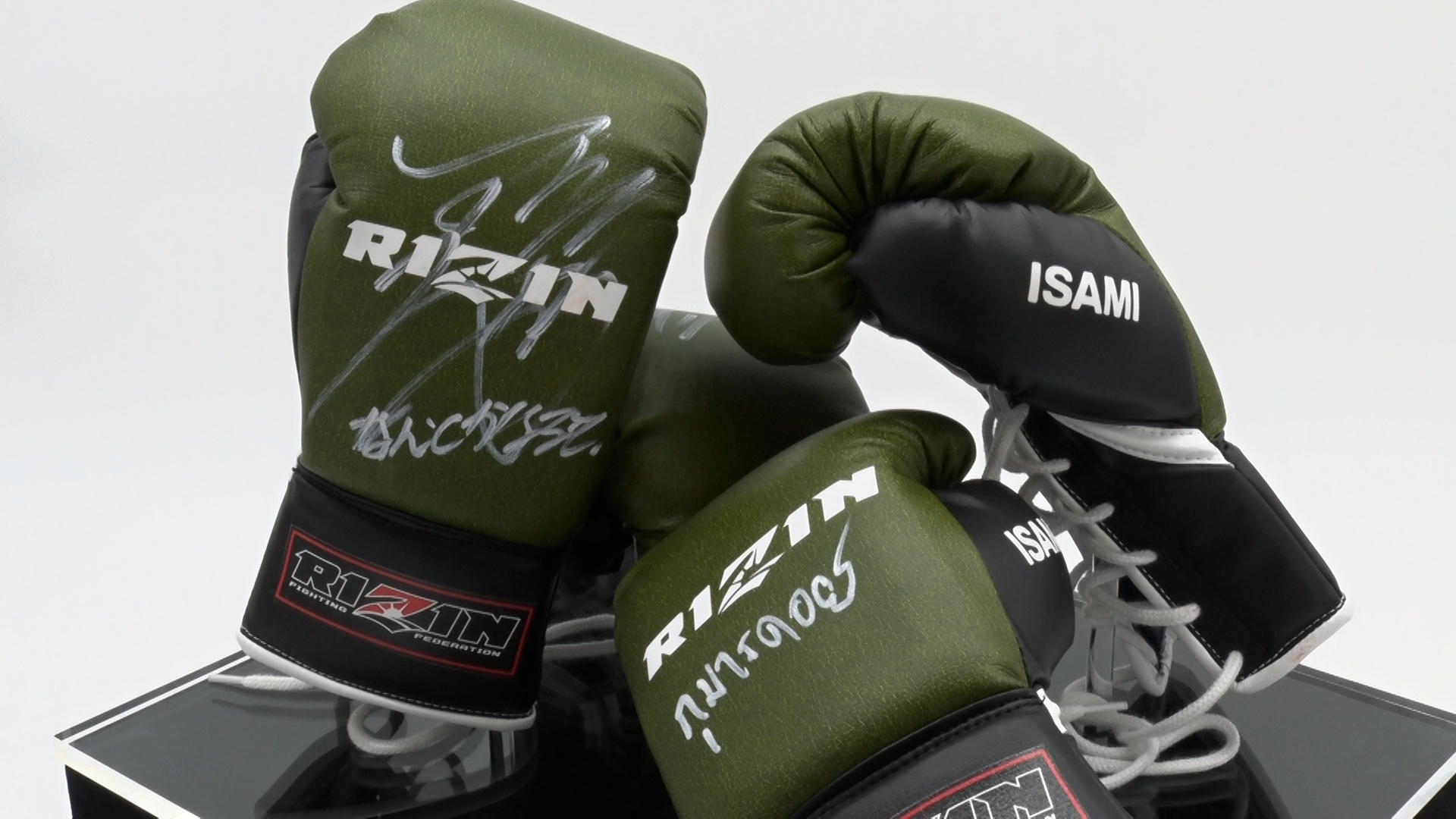 HATTRICK（ハットトリック）-選手の想いをファンへ届ける公式