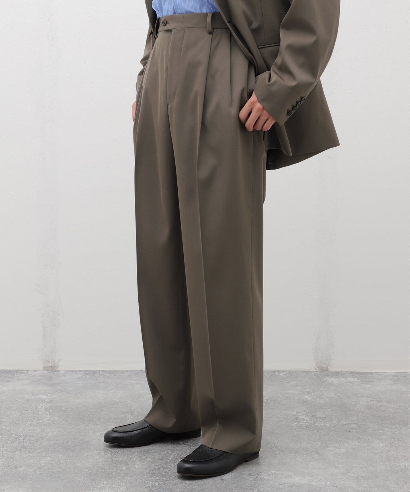 AURALEE オーラリースラックス