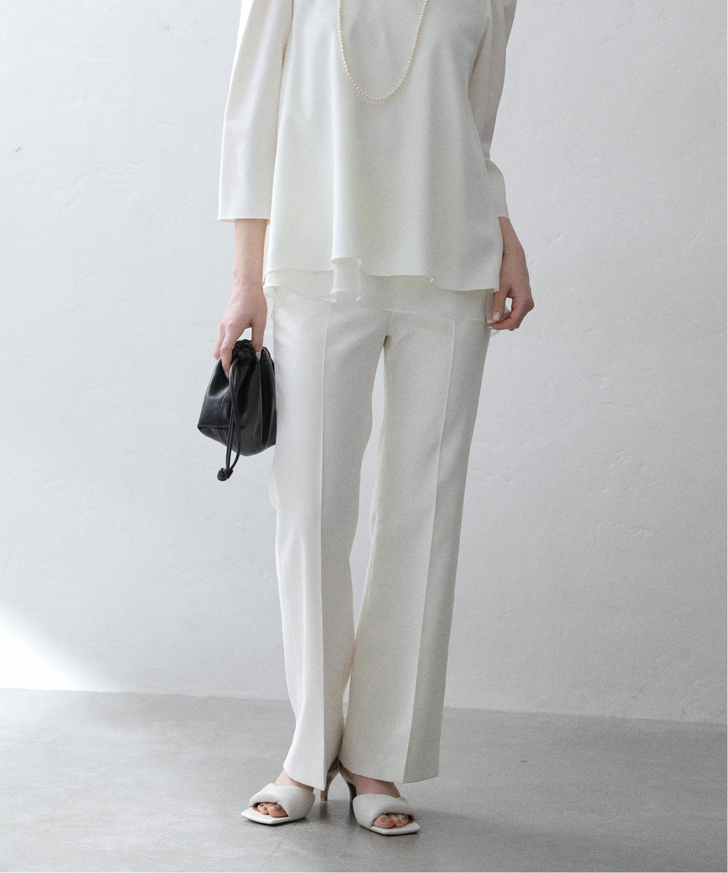 BYBORRE バイボレ パンツ 白 BYBORRE バイボレ パンツ 白 BYBORRE