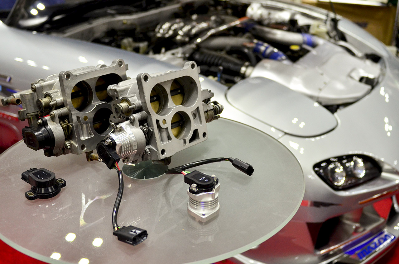 月まで行ける耐久性を持つデジタル・スロットルセンサー？ FD3S RX-7用