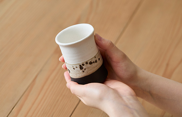 美濃焼 茶筅立て (天正末年から江戸前期) 美濃焼 茶筅立て (天正末年