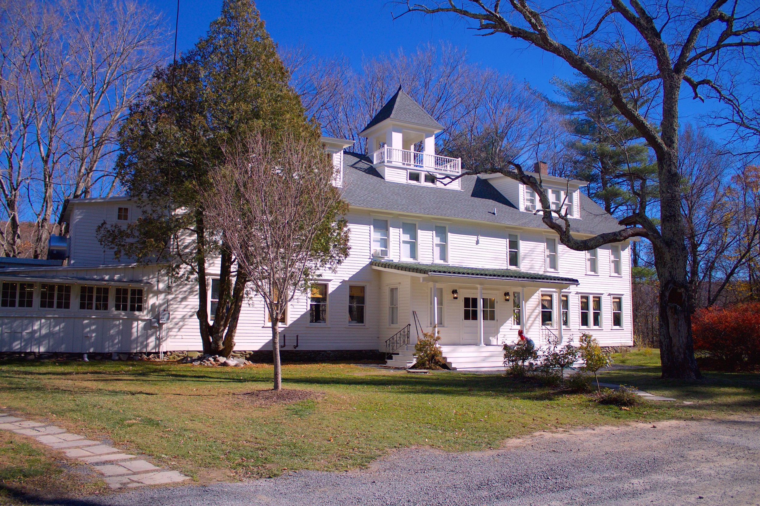 Cozy in the Catskills: FoxFire Mountain House — Alexandria Gilleo