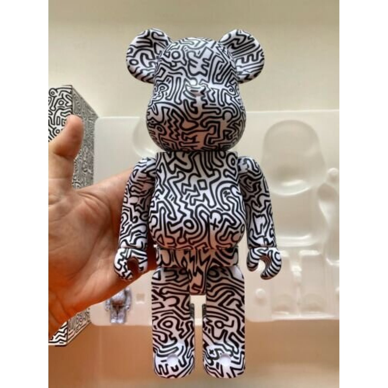 Sculpture “Kaws Tension 400% + 100%” from Be@rbrick - Dope! Gallery