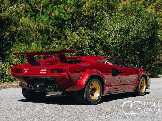 Automobile Lamborghini Countach 5000 Quattrovalvole 1988 in