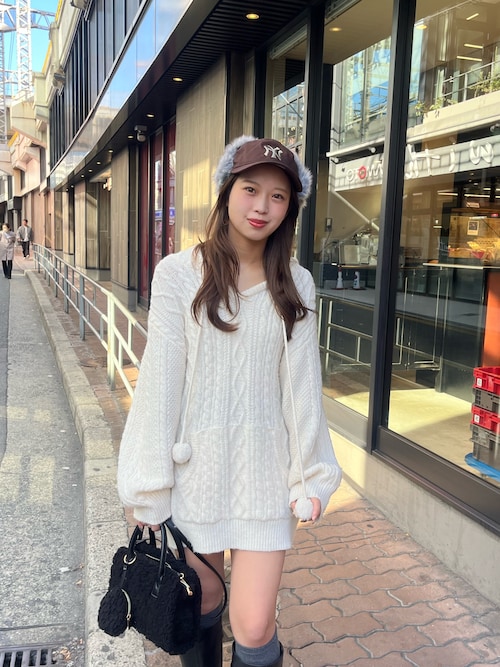 ロゴチャーム付きスエードムートンバッグ（ボストンバッグ）｜Chico