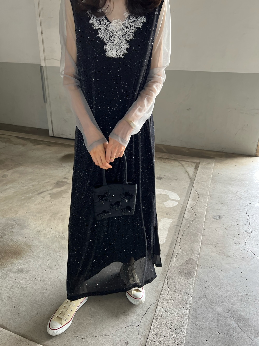 Leja（レジャ）の「【LEJA】レースネック透け袖スリットキラキラロング