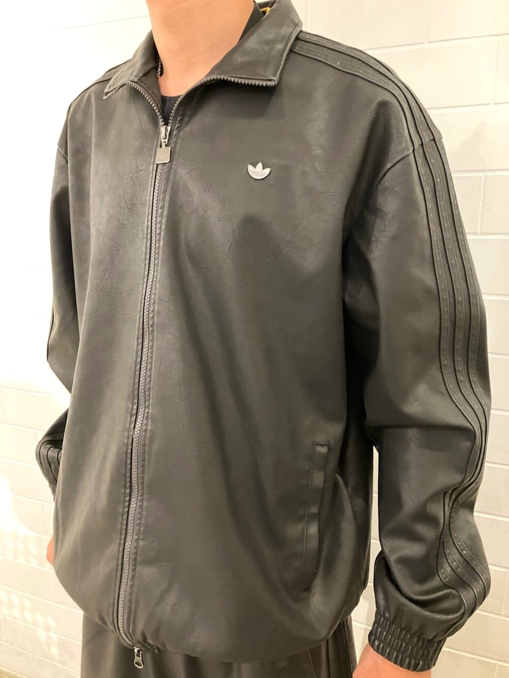 adidas プレザー ファイヤーバード オーバーサイズ トラックトップ