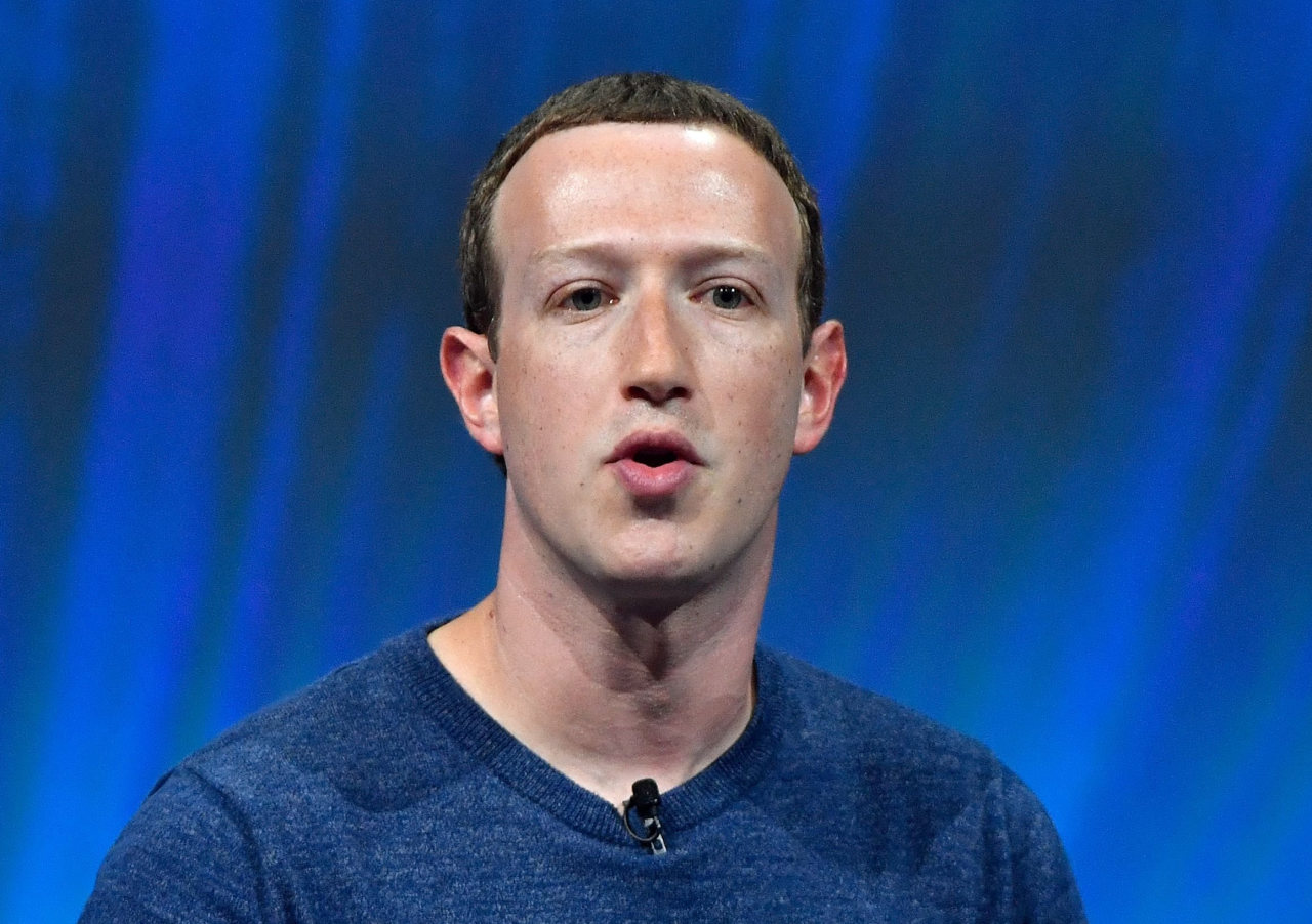 ザッカーバーグ氏の会長解任案、フェイスブック株主の支持拡大 - WSJ