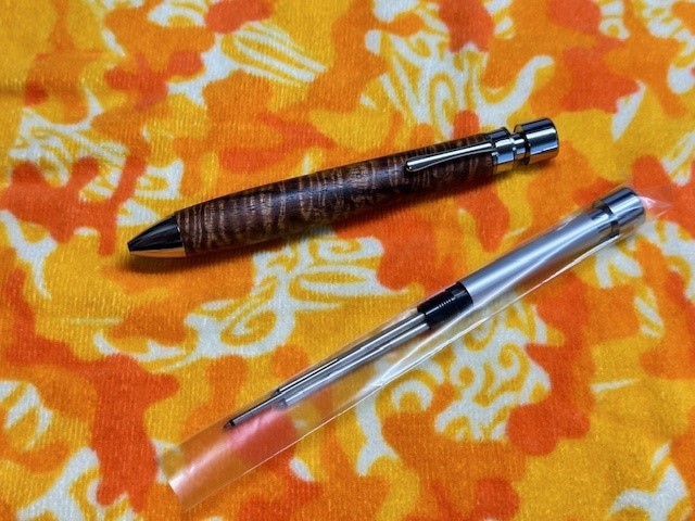 グラッソ 3色ボールペンメカが登場 | 切々と語る楔（せつせつとかたる