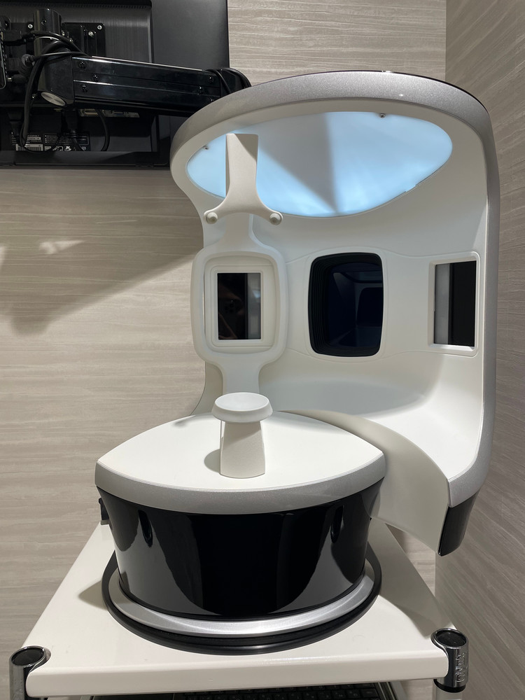 アラサー美容】最新肌診断器“VISIA”で肌年齢診断！｜＠BAILA（バイラ）