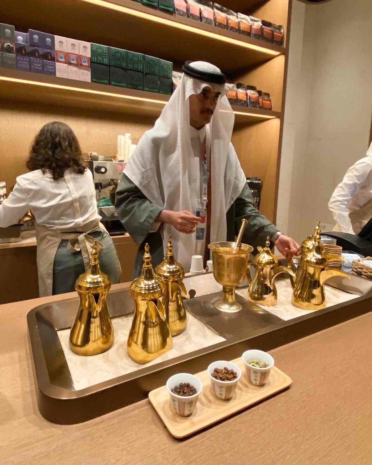 大阪・関西万博2025】サウジコーヒーはどんな味？価格は？現地感のある