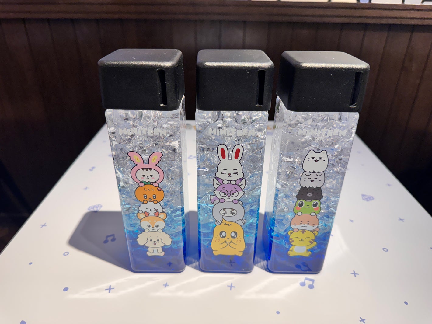 SEVENTEEN MINITEEN CAFE テイクアウトドリンク ボトル SEVENTEEN公式