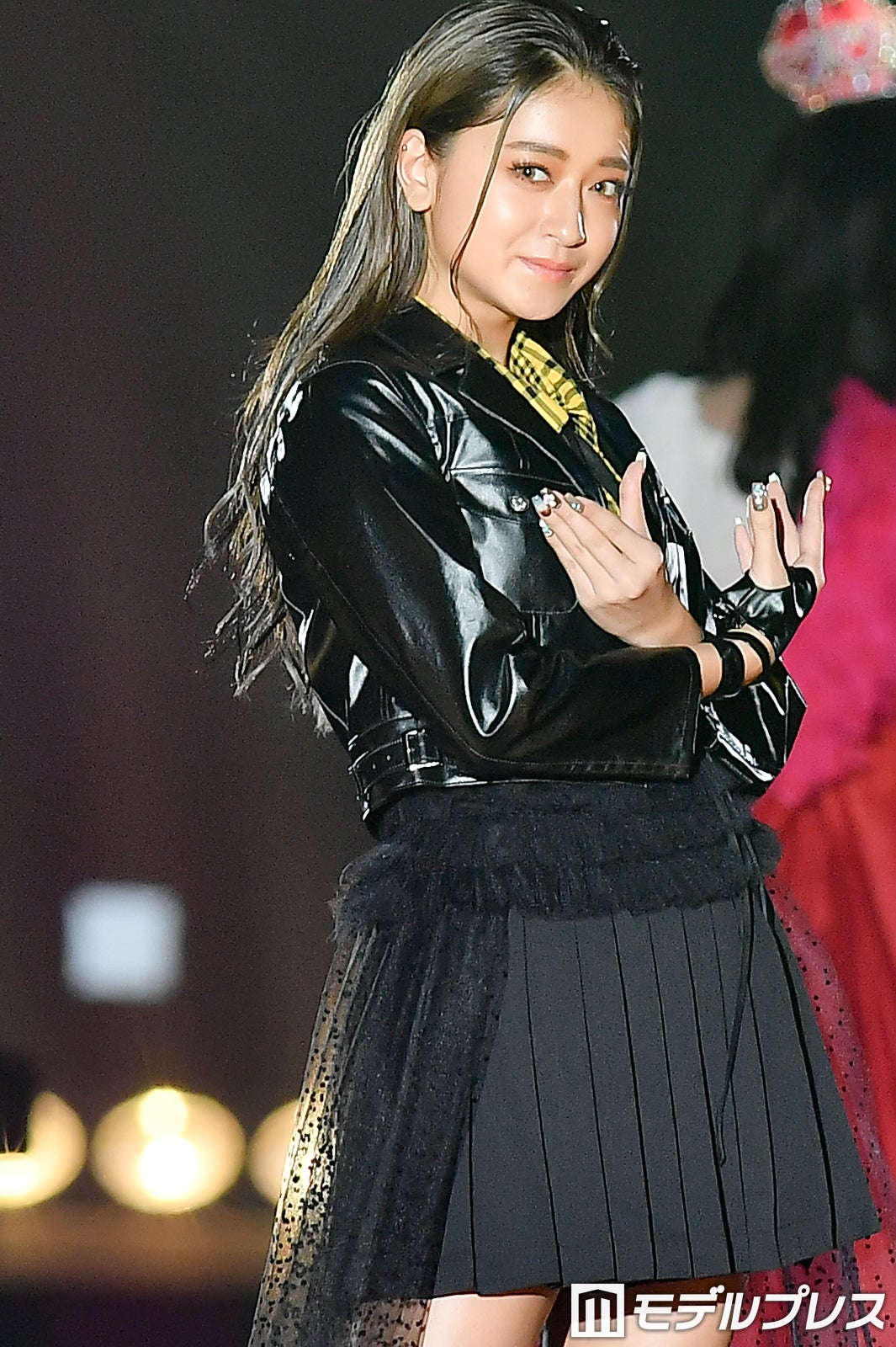 みちょぱ「ワンピース」ロビンに！ポーズまで完全再現＜TGC熊本2019