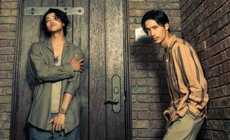 赤西仁&錦戸亮「N/A」初ライブを全曲放送！ビハインド特番＆2人のソロ