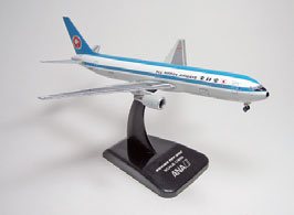完成品モデル 1/400 B767-300 ANAモヒカンジェット JA602A[全日空商事