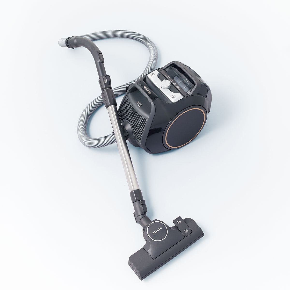 オモムロニ。さんが、今月試してみたもの〈ミーレ〉のサイクロン式