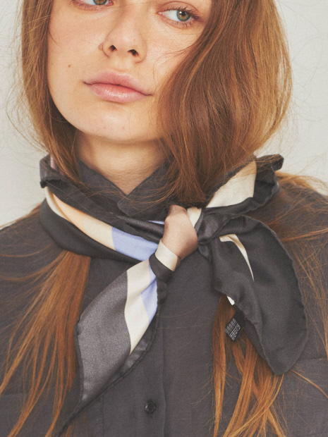 AENEIS/エネス】CARRE DELUSIONスカーフ｜Rouge vif la cle / ルージュ