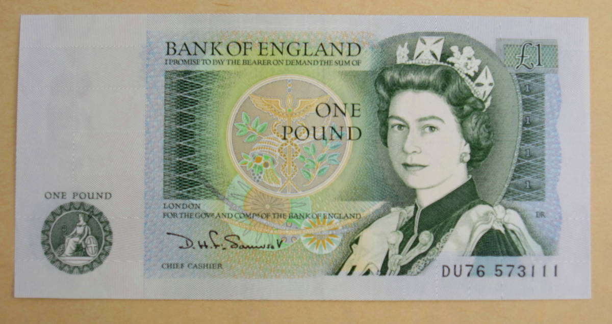エリザベス女王 イギリス 旧紙幣 5ポンド 2枚 10ポンド 10枚 セット