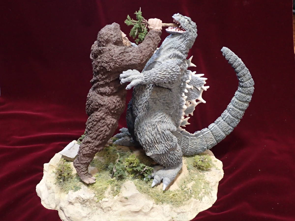イノウエアーツ熱海城版キンゴジ！レジン完成品『キングコング対ゴジラ