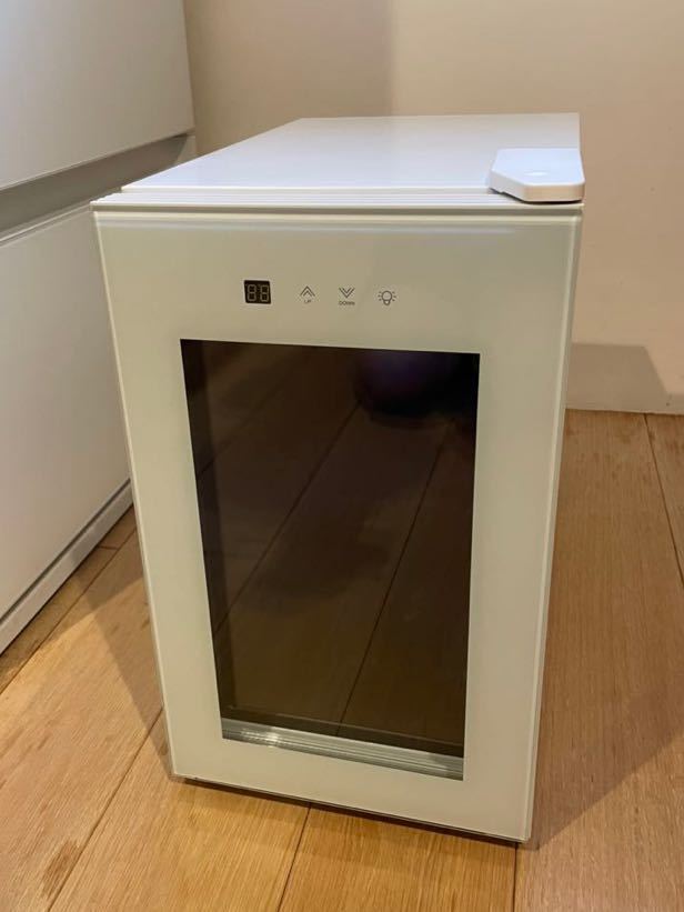 PlusQ プラスキュー ワインセラー 8本 ペルチェ式 クワガタ 新品