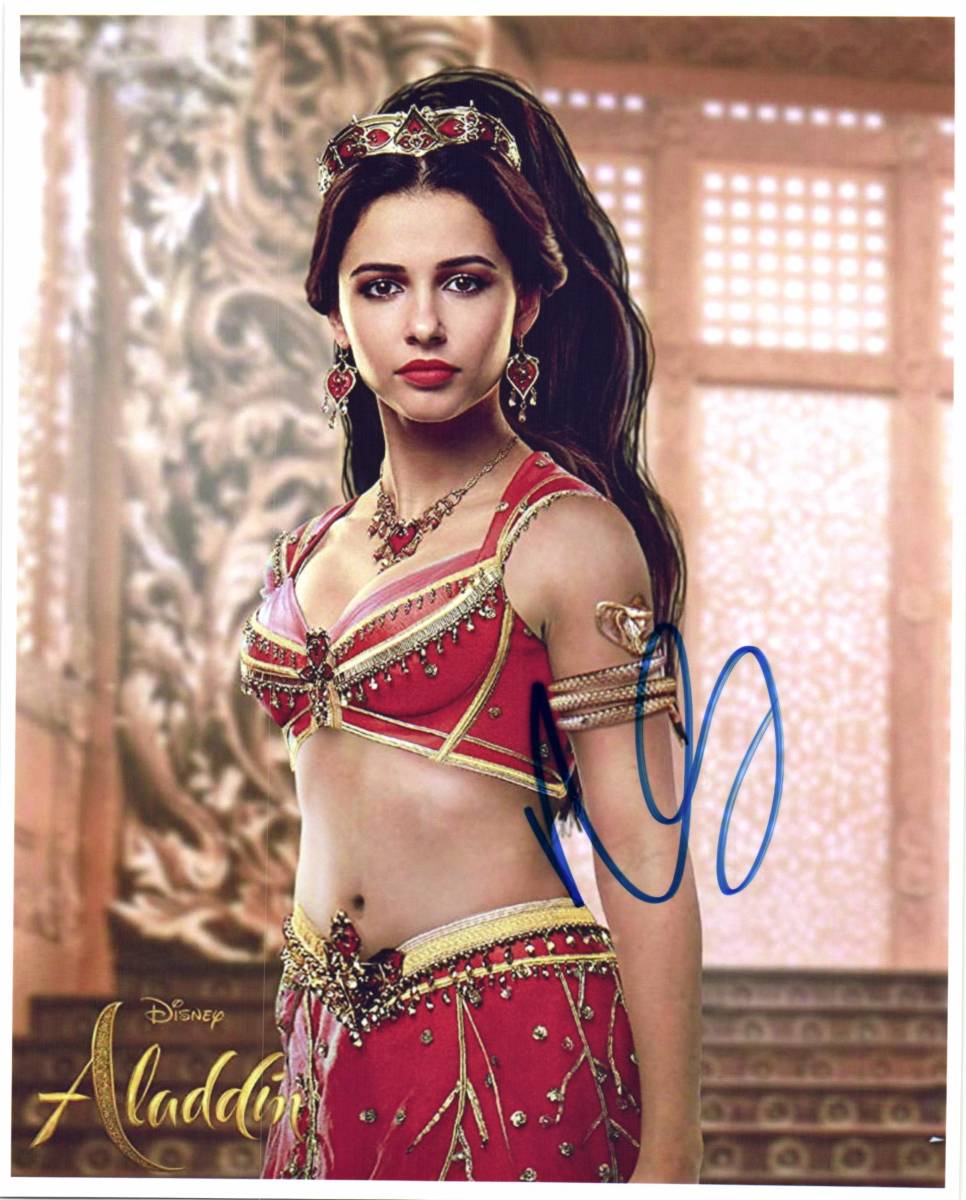 ナオミ・スコット & メナ・マスード 証明書付き直筆サイン入りフォト