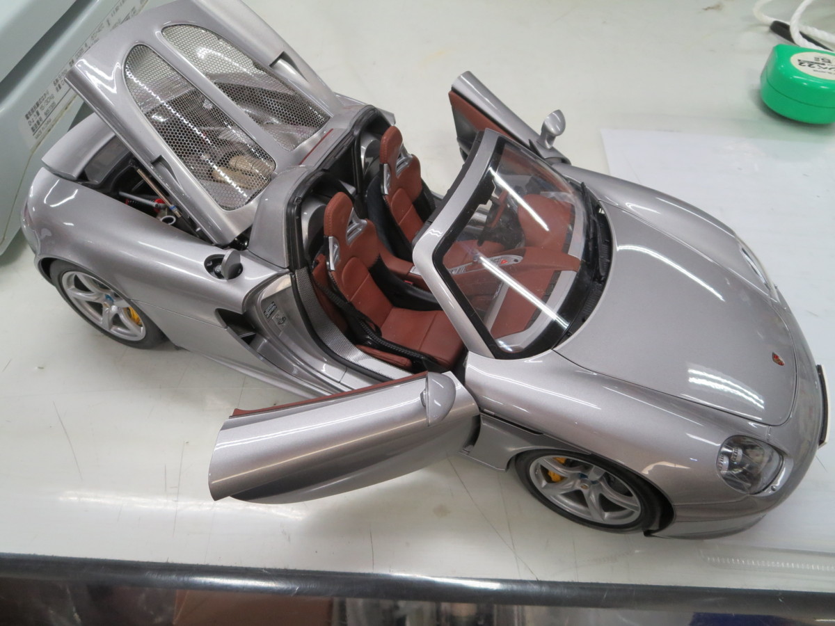 タミヤ 1/12 コレクターズクラブ ポルシェ カレラGT セミアッセンブル