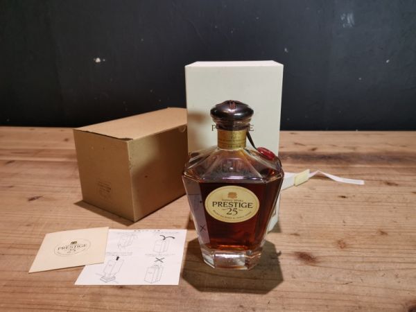 ☆ サントリーウイスキー / プレステージ25年 ホログラムシール 木箱付