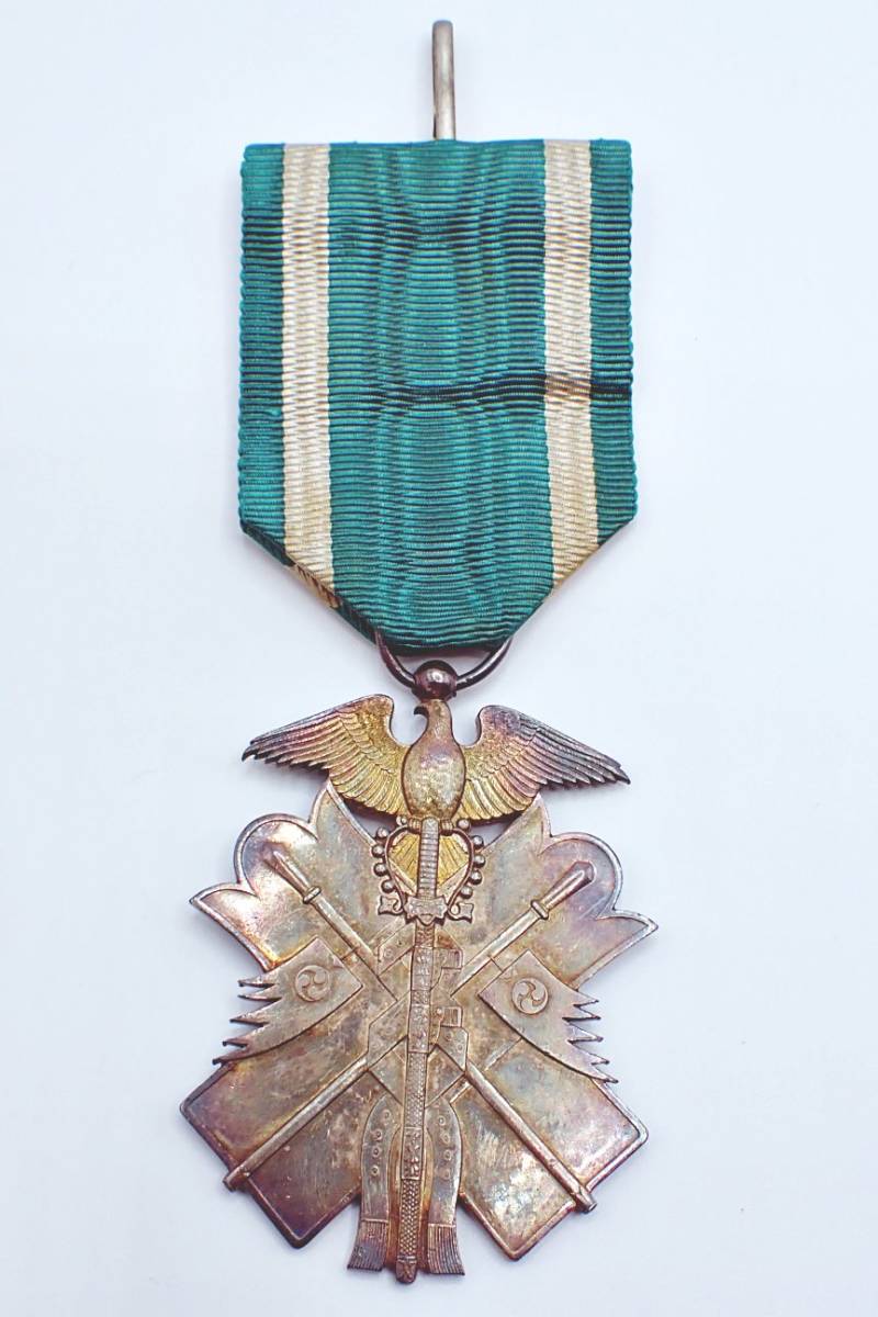 功七級金鵄勲章金鵄章きんしくんしょう記章 徽章 勲章日本軍