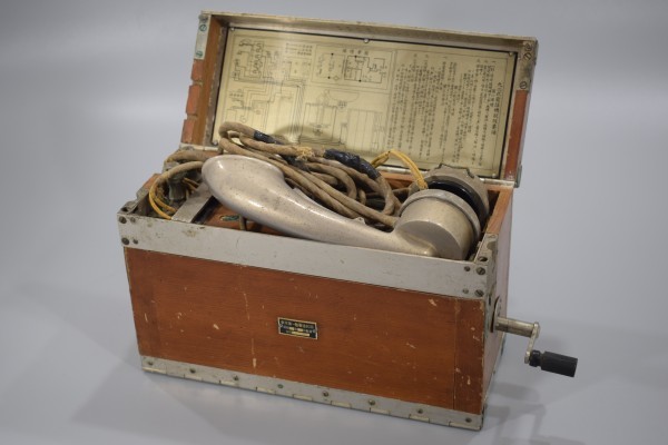 日本海軍九二式電話機